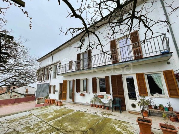casa indipendente in vendita a Treville