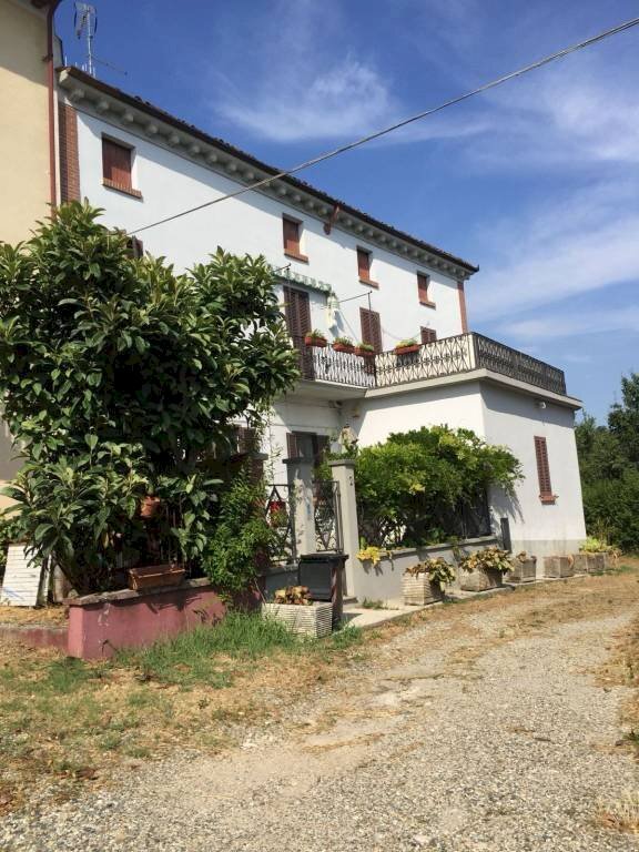 casa indipendente in vendita a Treville