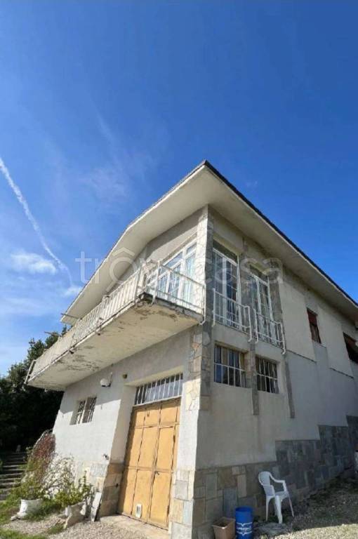 casa indipendente in vendita a Treville