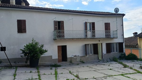 casa indipendente in vendita a Treville
