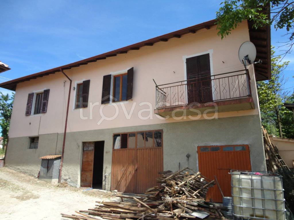 casa indipendente in vendita a Trisobbio