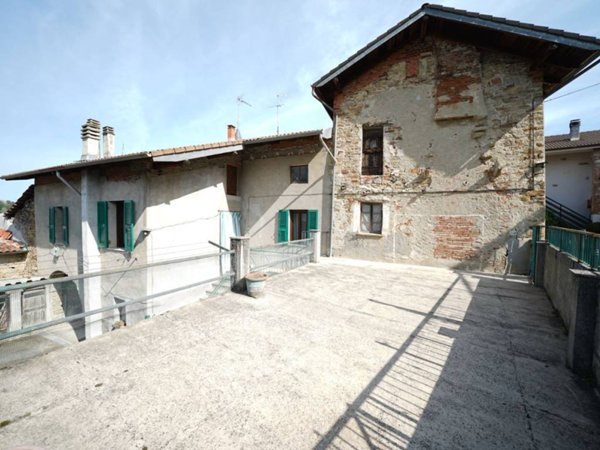 casa indipendente in vendita a Trisobbio