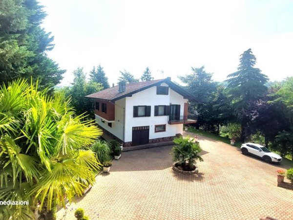 casa indipendente in vendita a Trisobbio