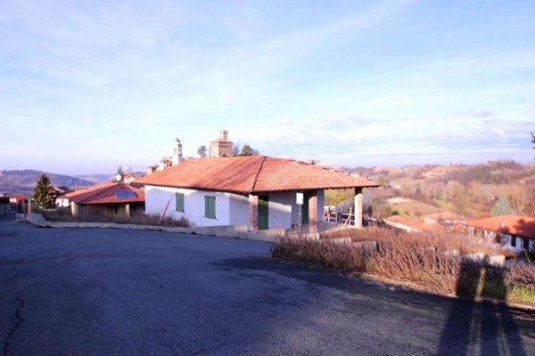 casa indipendente in vendita a Trisobbio