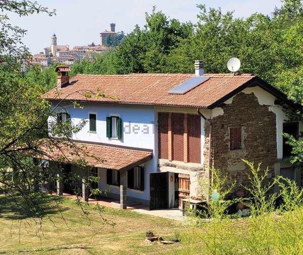 casa indipendente in vendita a Trisobbio