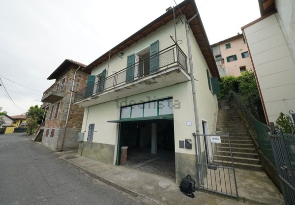 casa indipendente in vendita a Trisobbio