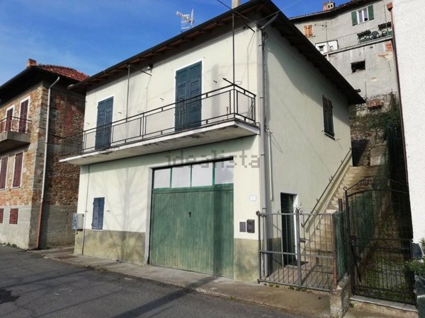 casa indipendente in vendita a Trisobbio