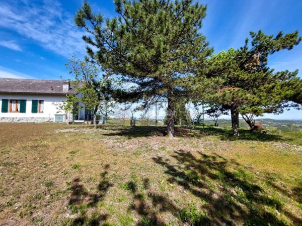casa indipendente in vendita a Trisobbio