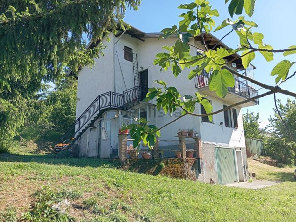 casa indipendente in vendita a Trisobbio