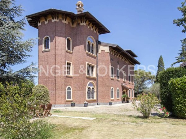 casa indipendente in vendita a Valenza