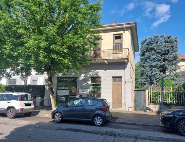 casa indipendente in vendita a Valenza