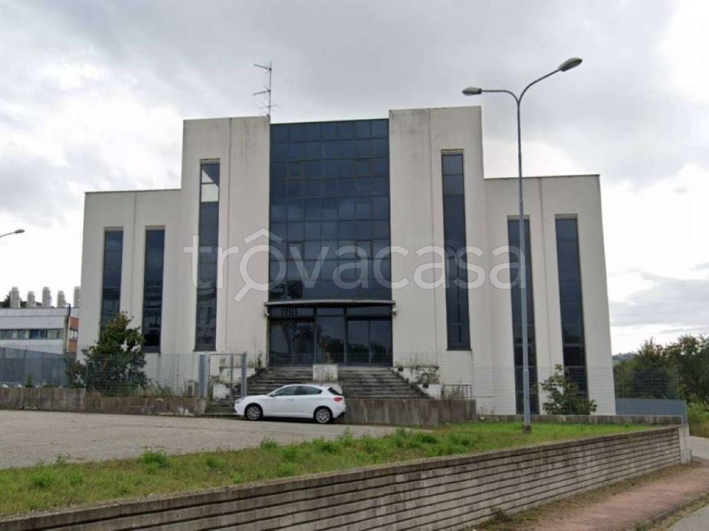 ufficio in vendita a Valenza