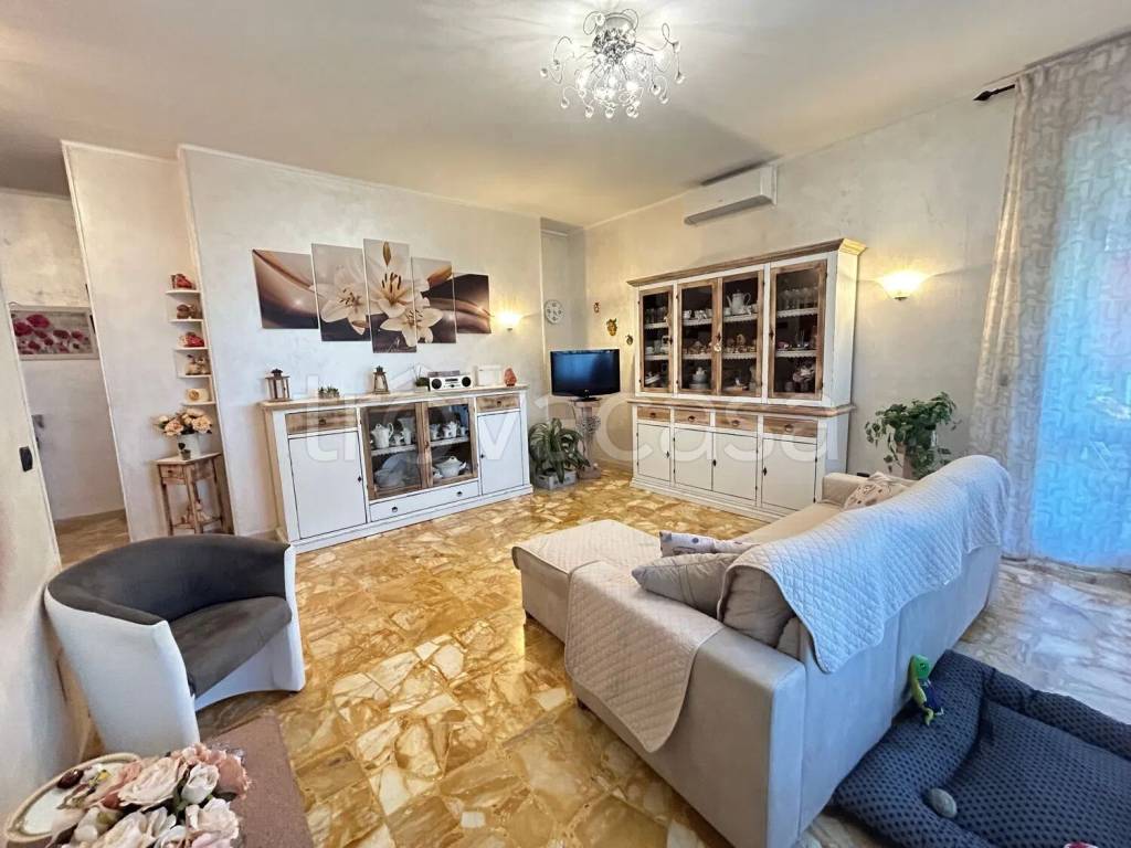 appartamento in vendita a Valenza