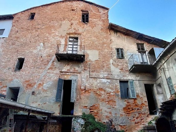intera palazzina in vendita a Valenza