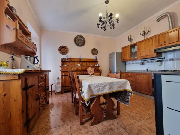 casa indipendente in vendita a Valenza