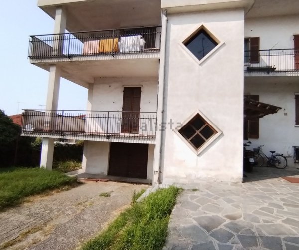 appartamento in vendita a Valenza
