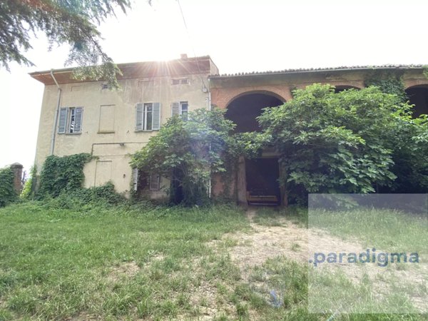 casa indipendente in vendita a Valenza