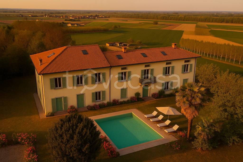 casa indipendente in vendita a Valenza