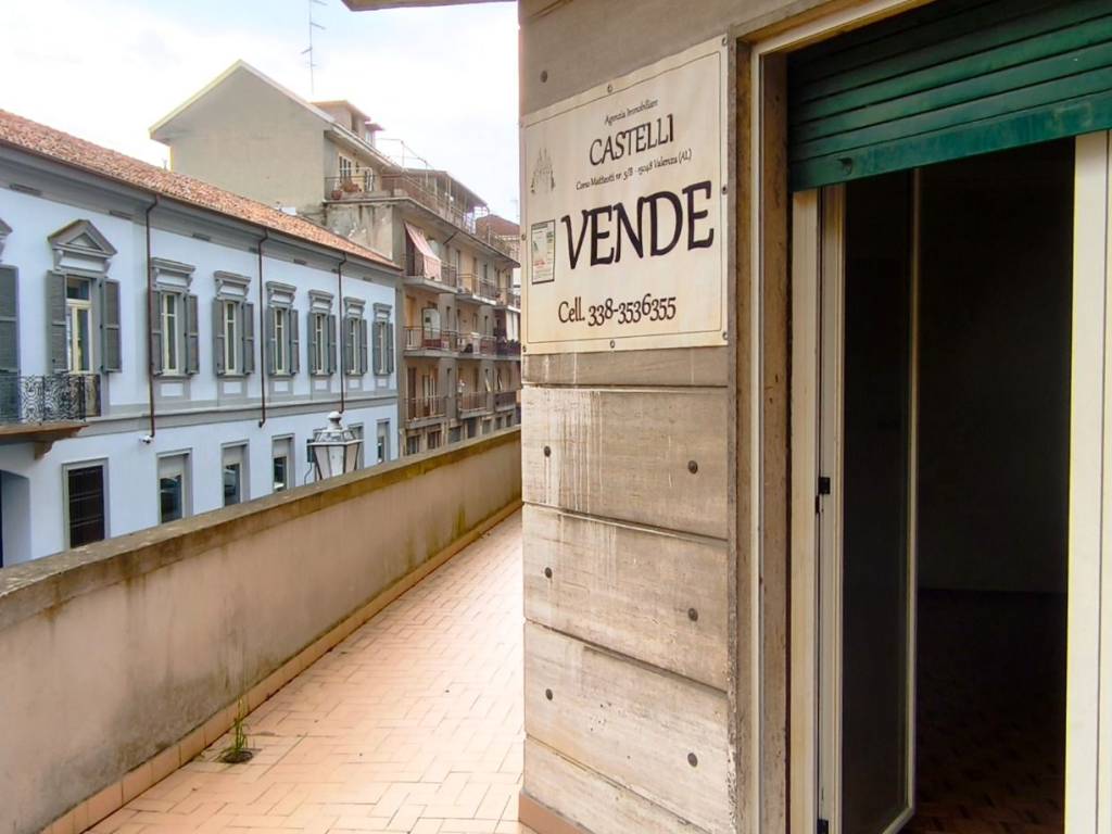 appartamento in vendita a Valenza
