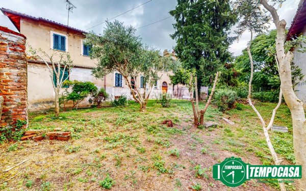casa indipendente in vendita a Valenza
