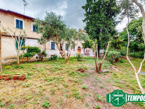 casa indipendente in vendita a Valenza