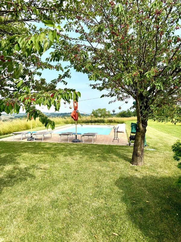 casa indipendente in vendita a Valenza