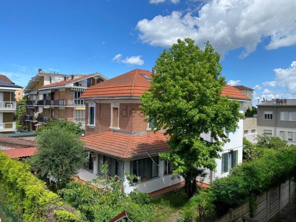 casa indipendente in vendita a Valenza