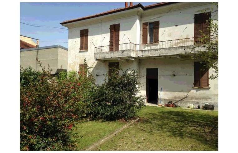 intera palazzina in vendita a Valenza