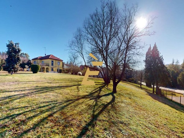 casa indipendente in vendita a Valenza