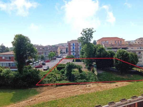 terreno edificabile in vendita a Valenza