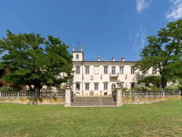 villa in vendita a Valenza