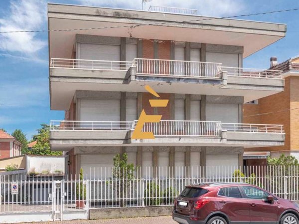 casa indipendente in vendita a Valenza
