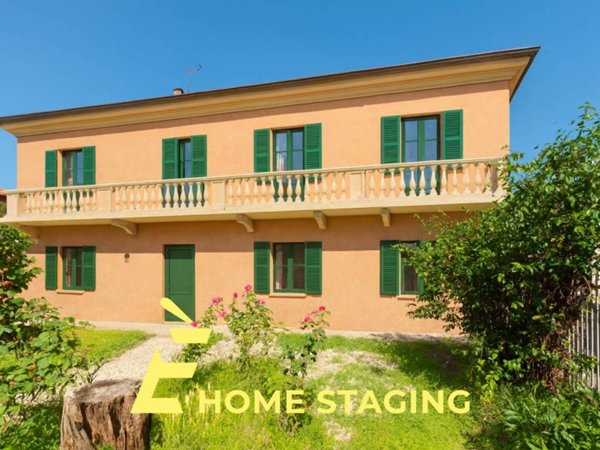 casa indipendente in vendita a Valenza