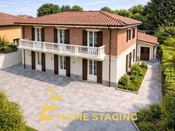 casa indipendente in vendita a Valenza