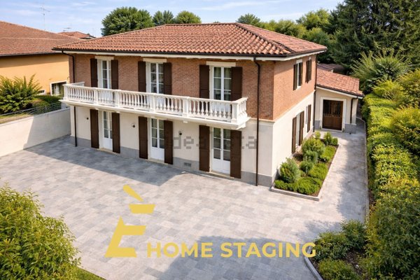 casa indipendente in vendita a Valenza