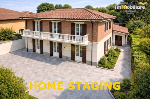 casa indipendente in vendita a Valenza