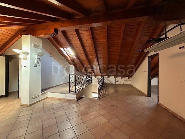 casa indipendente in vendita a Valenza