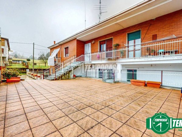 casa indipendente in vendita a Valenza