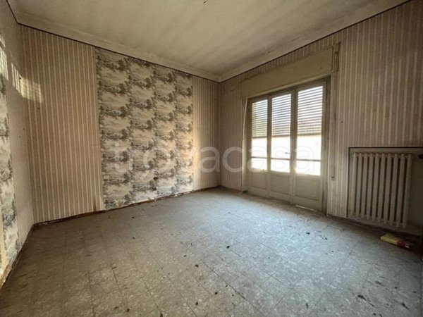 casa indipendente in vendita a Valenza