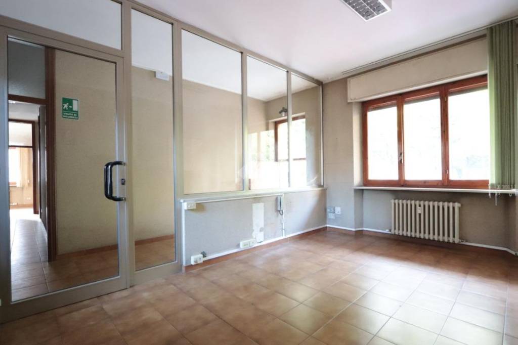 ufficio in vendita a Valenza