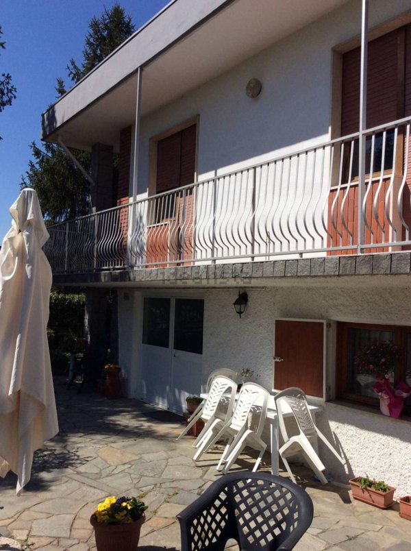 casa indipendente in vendita a Valenza