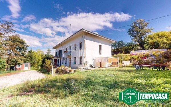 casa indipendente in vendita a Valenza