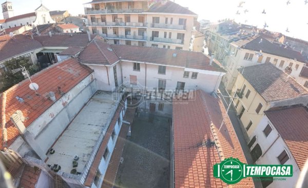 casa indipendente in vendita a Valenza