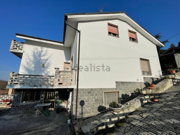 casa indipendente in vendita a Valenza