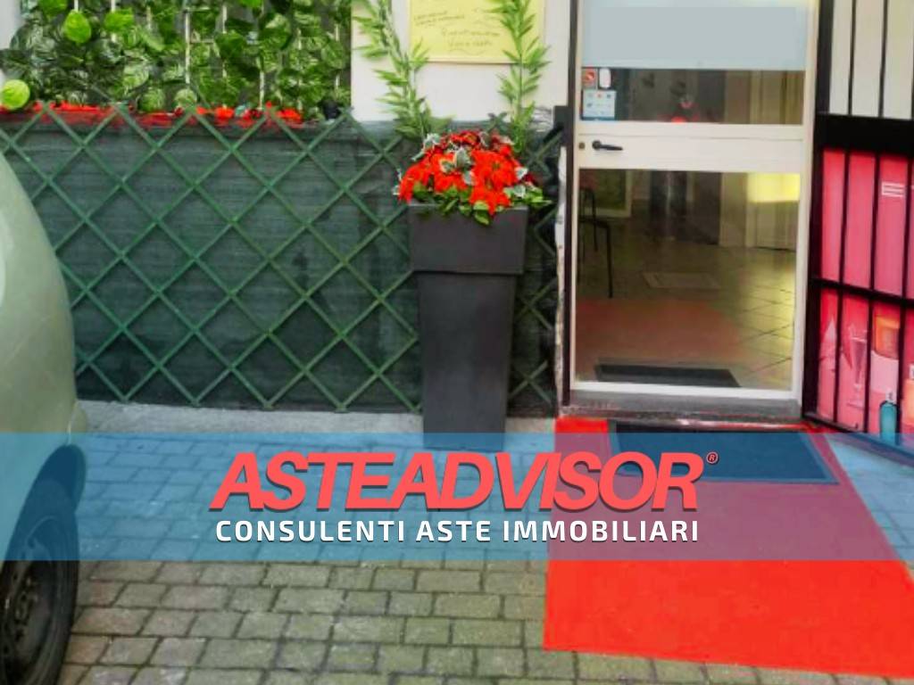 negozio in vendita a Valenza