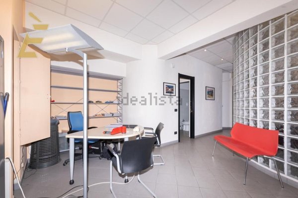 ufficio in vendita a Valenza