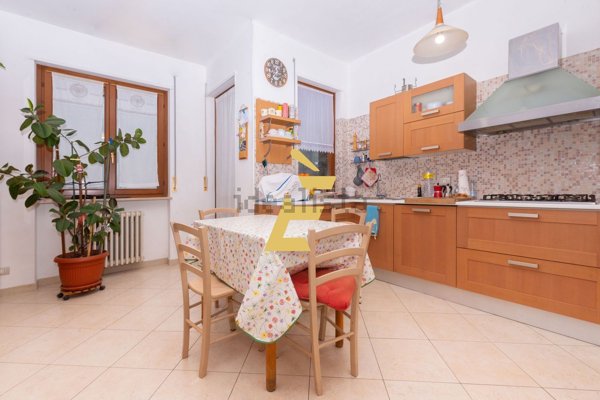 appartamento in vendita a Valenza