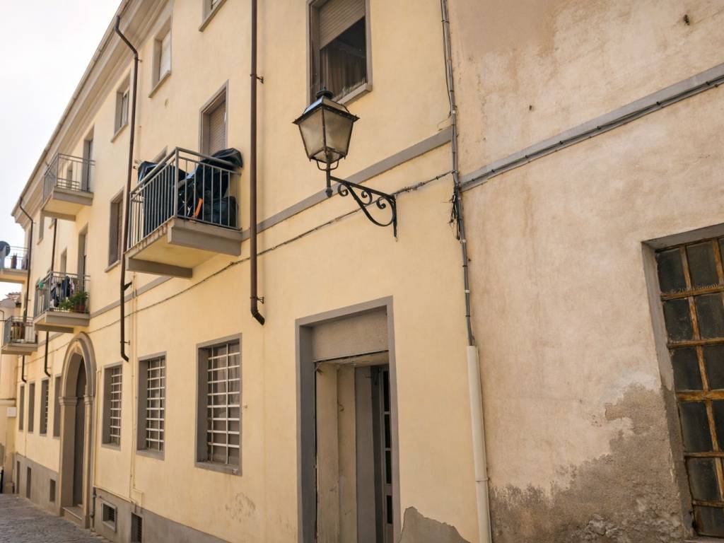 intera palazzina in vendita a Valenza