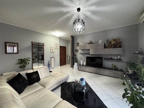 appartamento in vendita a Valenza