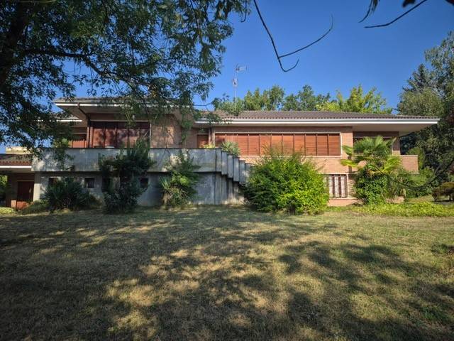 casa indipendente in vendita a Valenza